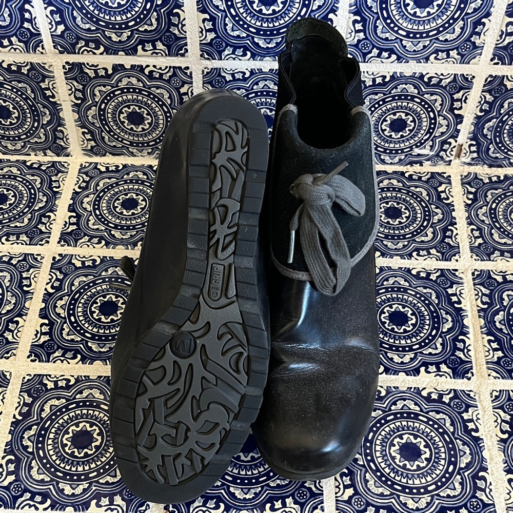 Merrell Black Ankle Booties with Wedge - Picture 3 of 3